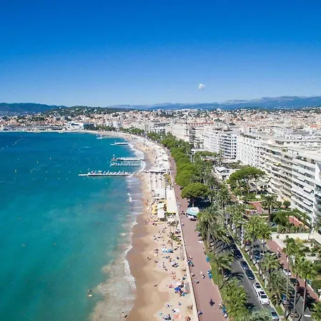 Cannes Апартаменты *